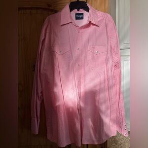 Wrangler Men's Pink Casual Button Down Shirt